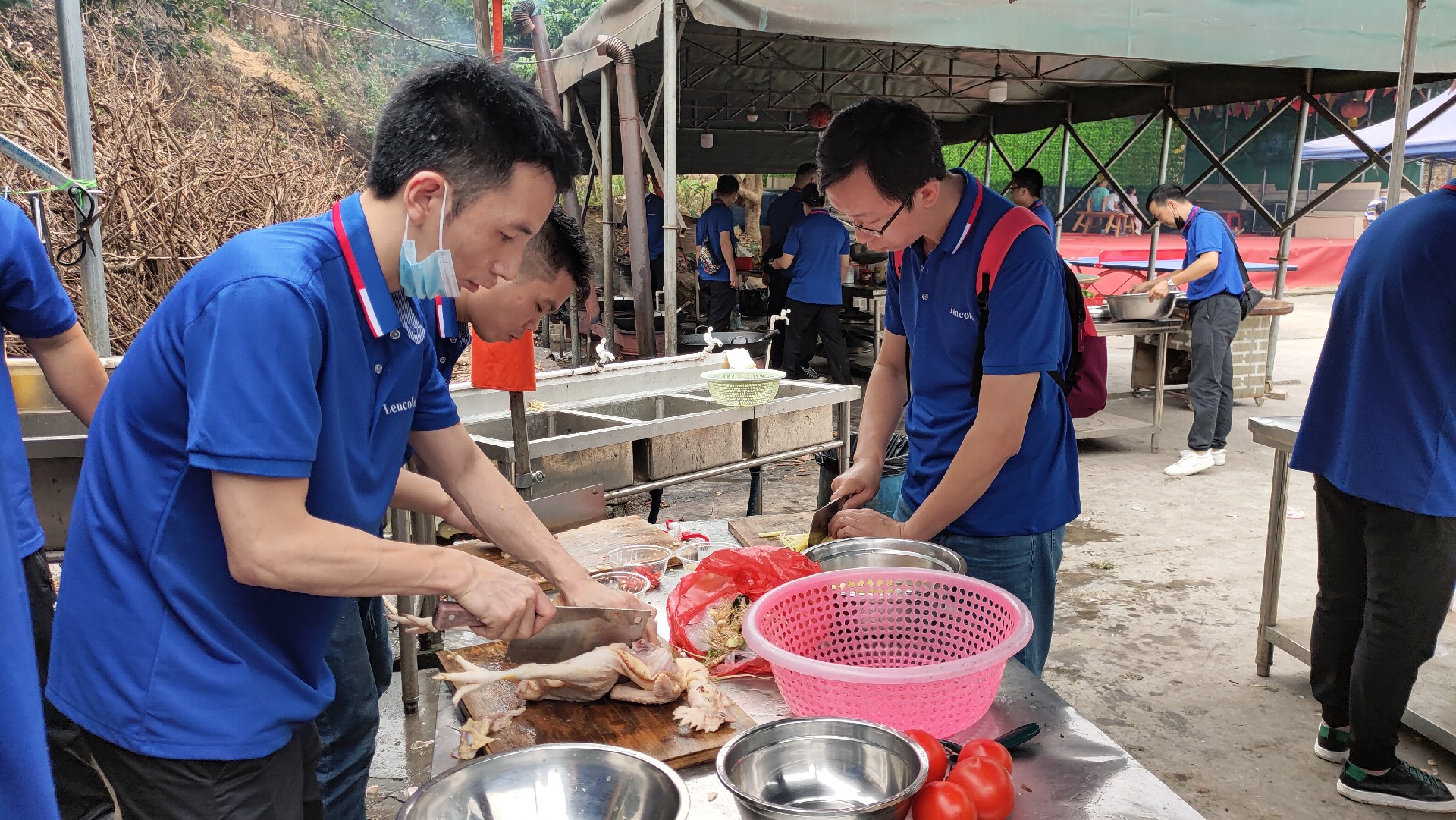 松湖騎行，穿樹飛花；農(nóng)家休閑，擁抱自然
