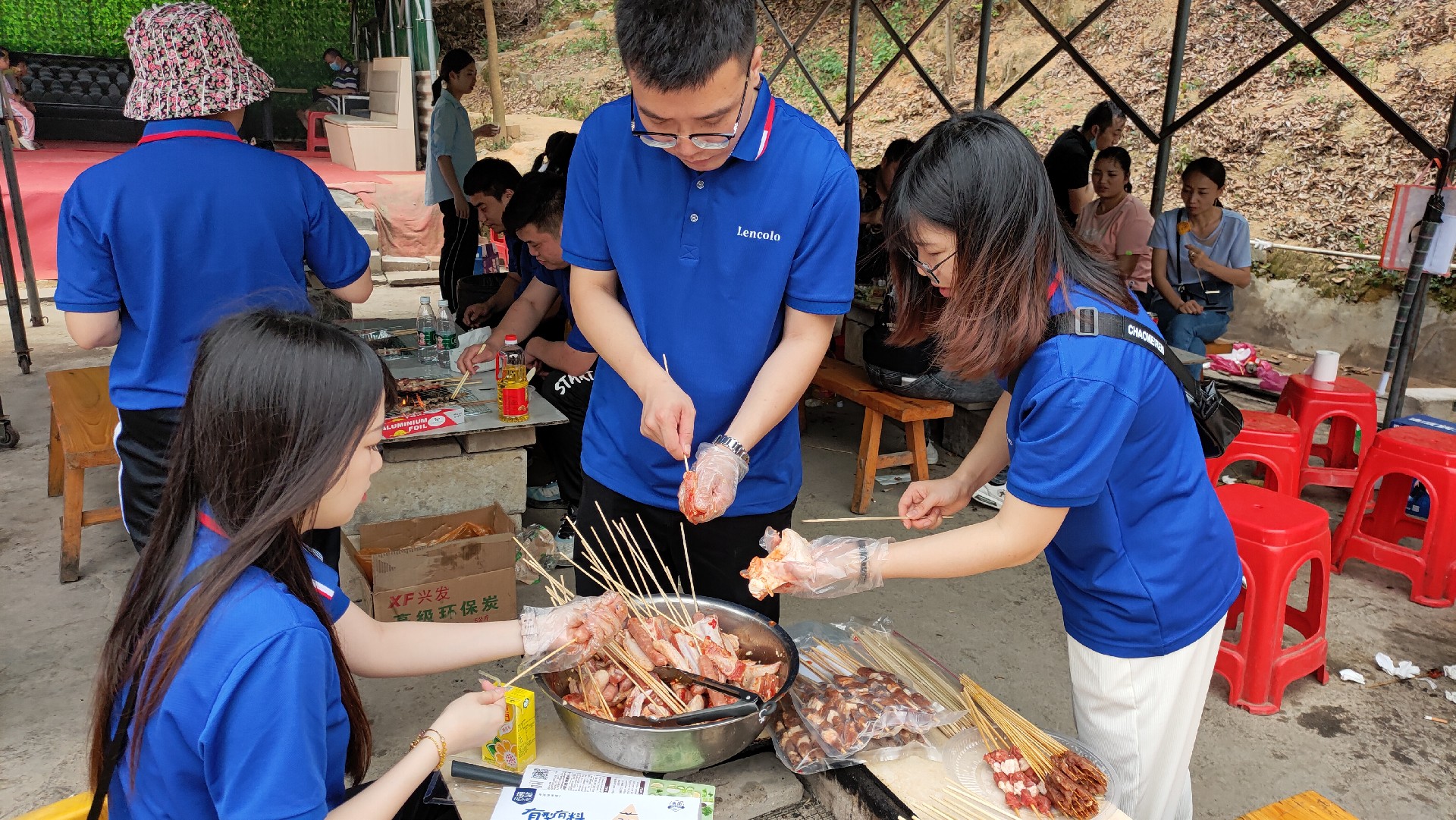 松湖騎行，穿樹飛花；農(nóng)家休閑，擁抱自然
